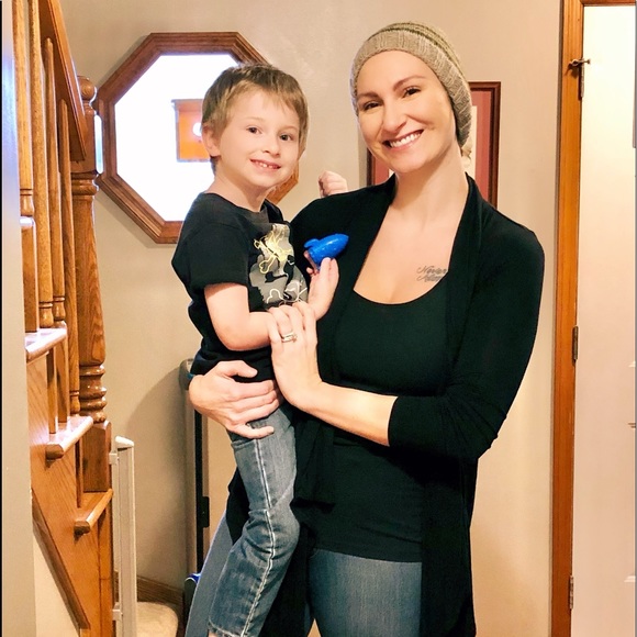 ✨ Meet your Posher, Jules! ✨ - Picture 3 of 3